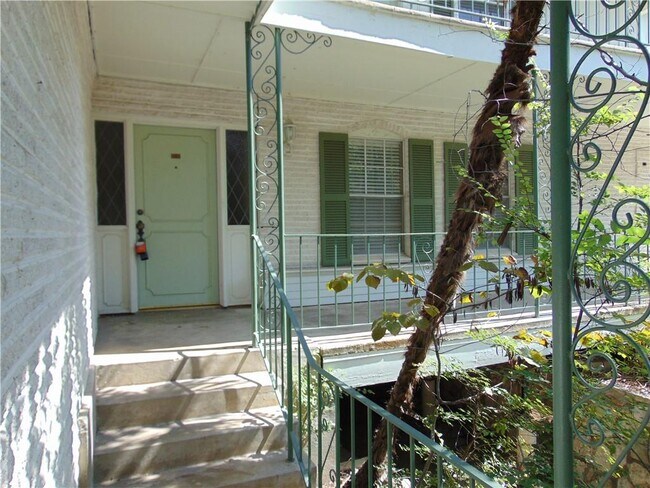 Photo - 2516 Enfield Rd Unit 101