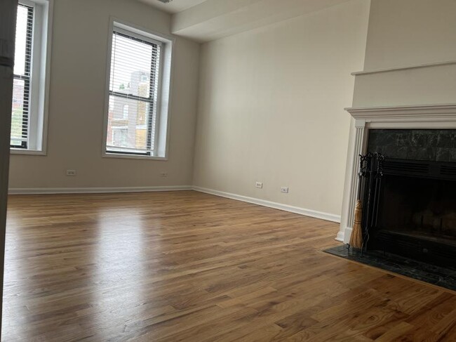 Building Photo - 3 bedroom in Chicago IL 60622 Unit 2 Rental