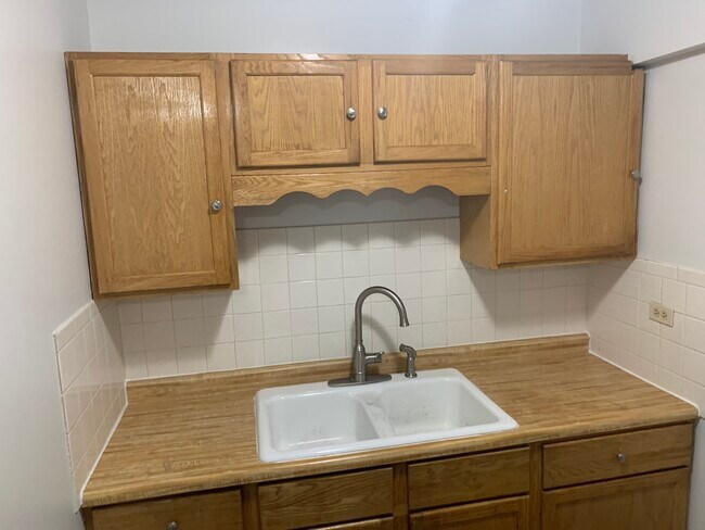 Photo - 700 McKinley Ave Unidad 108