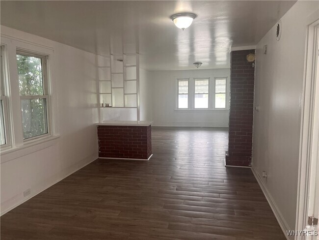 Building Photo - 749 S Ogden St Rental