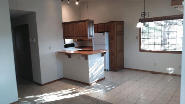 Photo - 120 Badger Ct Unidad Badger