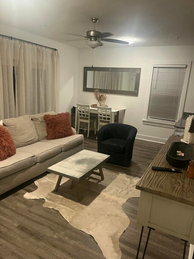 3938 W County Hwy 30A Unit 614