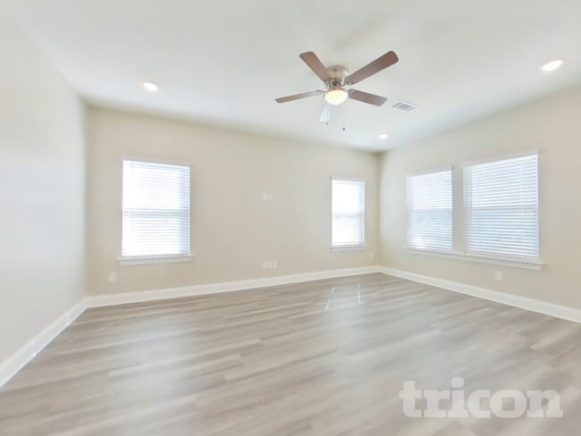 Photo - 1209 Dutch peak