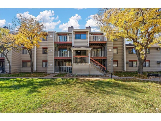 Building Photo - 350 Shelard Pkwy Unit 208 Rental