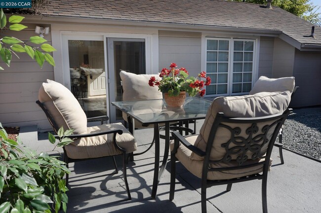 Photo - 4815 Appian Way