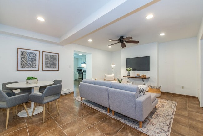 Building Photo - 61 Bright St Unit B