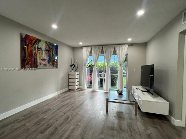 Photo - 1432 S Lakeside Dr Unidad 5