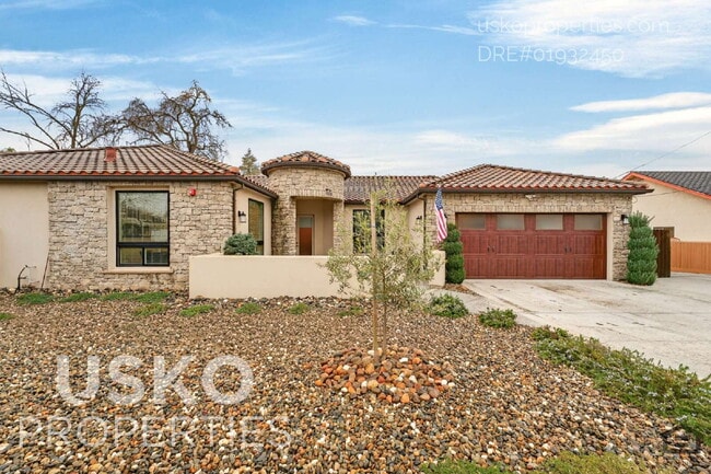 Photo - 103 Lazy Oak Ln