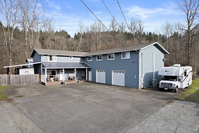 Spacious 6BR House in Orting - Spacious 6BR House in Orting