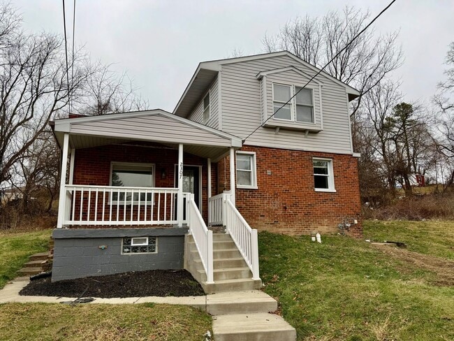 Building Photo - 2307 Monroeville Rd