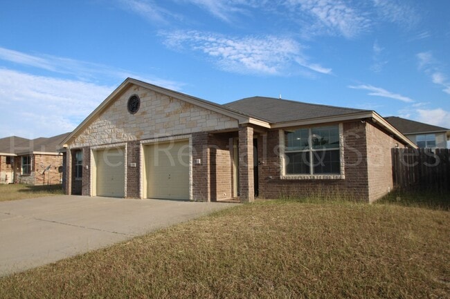Photo - Beautiful 3 Bedroom Duplex