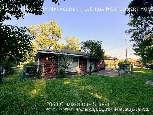 Photo - 2068 Commodore St