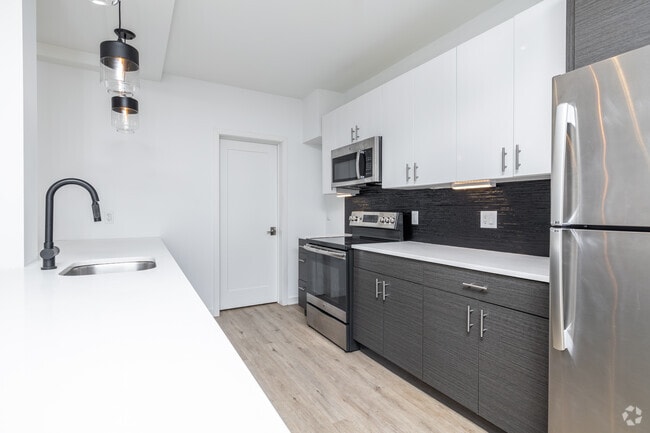 2 habitaciones, cocina - 227 Krams Avenue