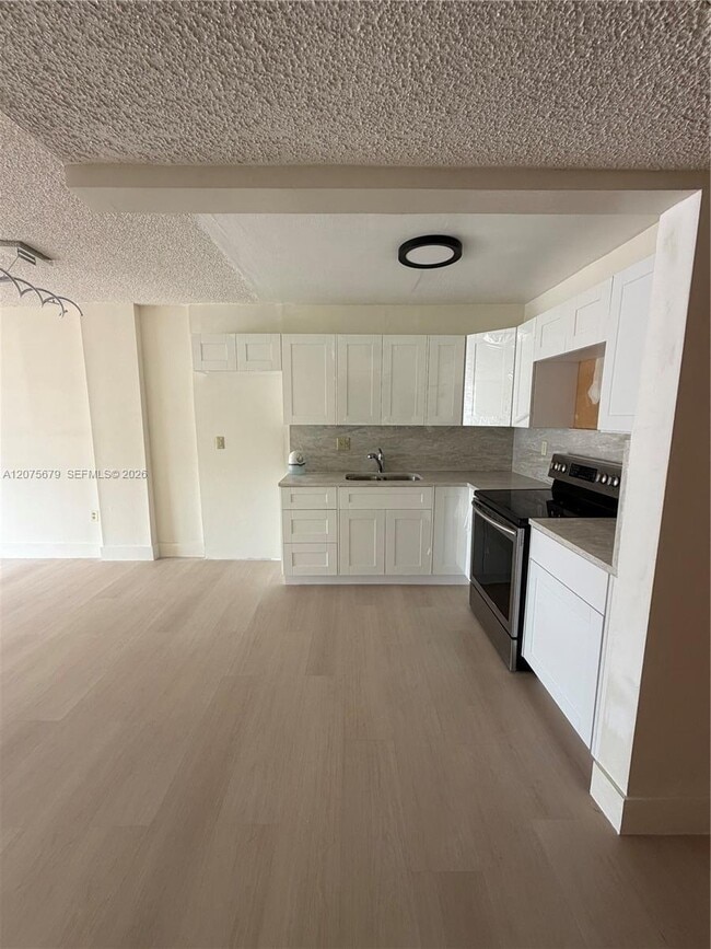 Photo - 1800 NW 24th Ave Unidad 220