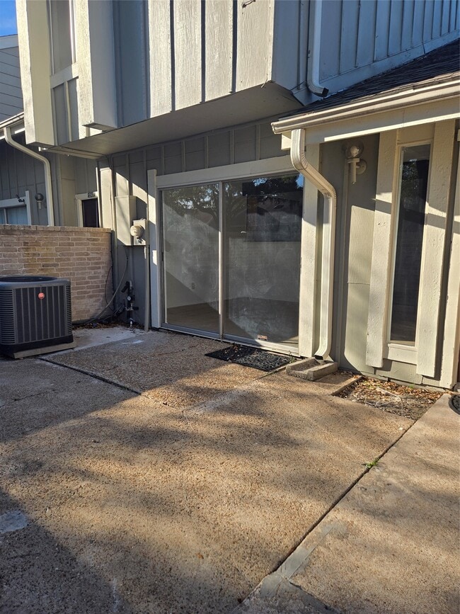 Photo - 12906 Leader St Unidad 2906