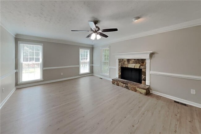 Photo - 385 Deerwood Dr