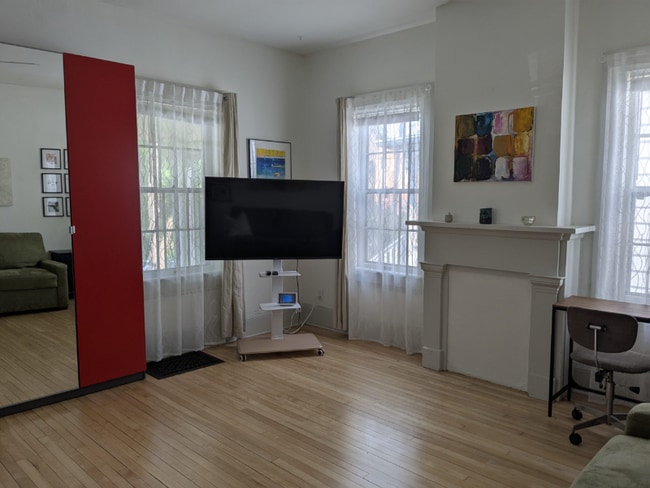 Photo - 506 N State St