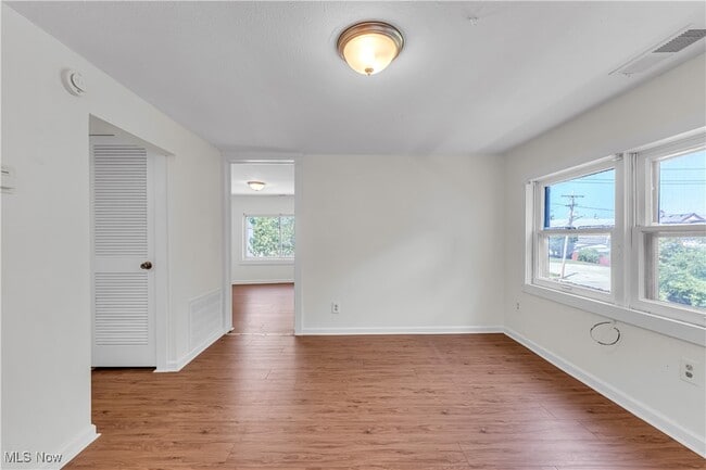 Photo - 3571 W 69th St Unidad 2/UP