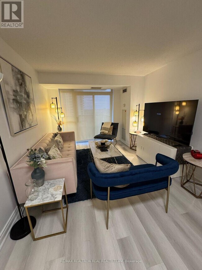 Photo - 310 Burnhamthorpe Rd W Unit 1810