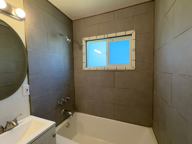 Photo - Tehachapi City Apartment