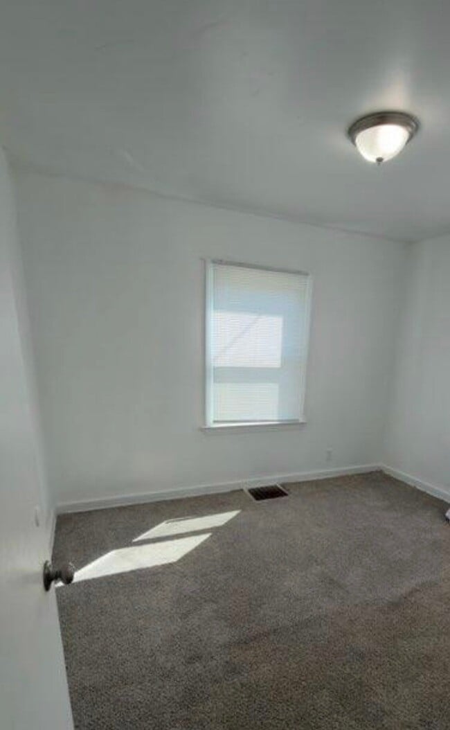 Photo - 1720 Park St