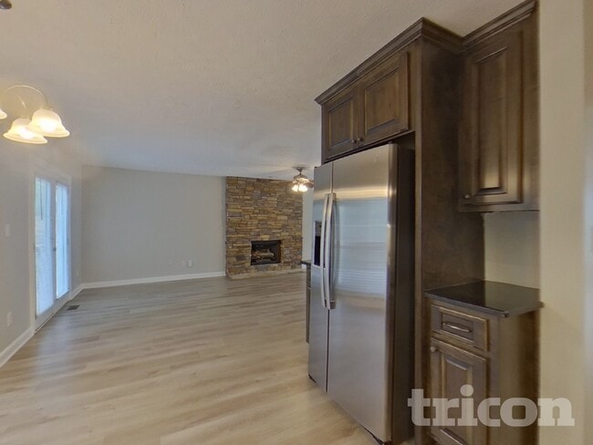 Photo - 530 N Oakland Cir