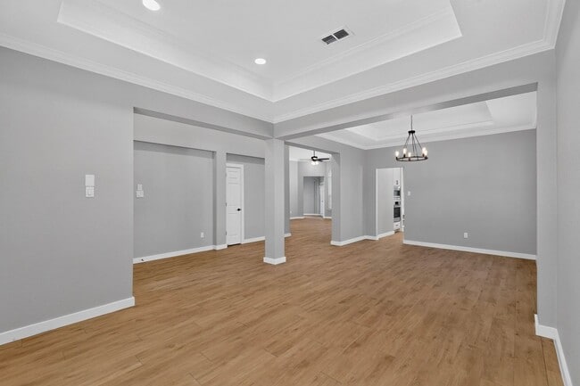 Photo - 720 Cliffmoor Dr