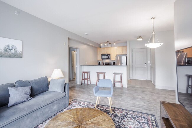 121 E Freedom Way Unit ID1257383P
