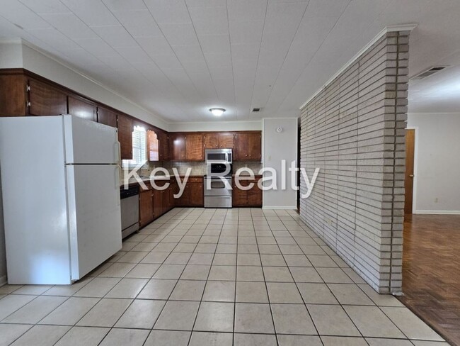 Photo - 6108 Coco Dr
