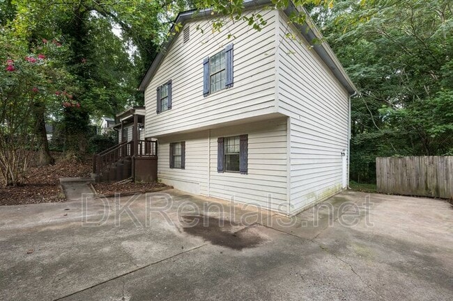 Photo - 3038 Courtney Dr