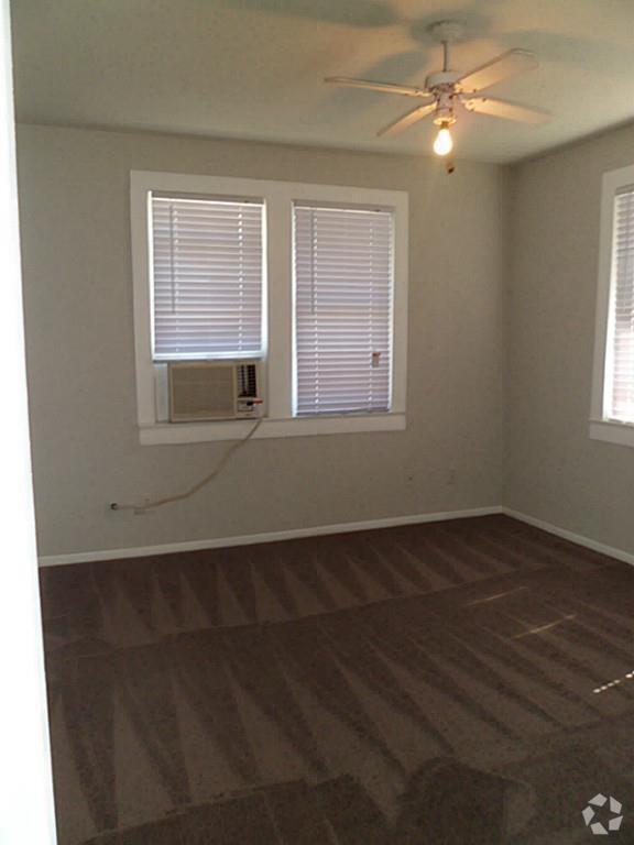 Building Photo - 402 Hutcheson St Unit 5 Rental