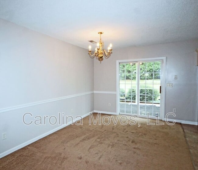 Photo - 5 Trumpeter Ln