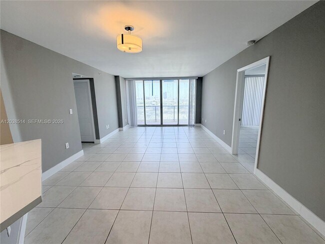 Photo - 1800 Sunset Harbour Dr Unit 1211