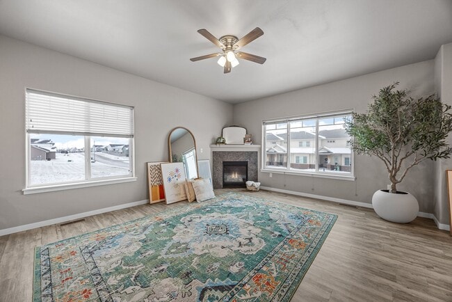 Photo - 290 Kenneth Dr