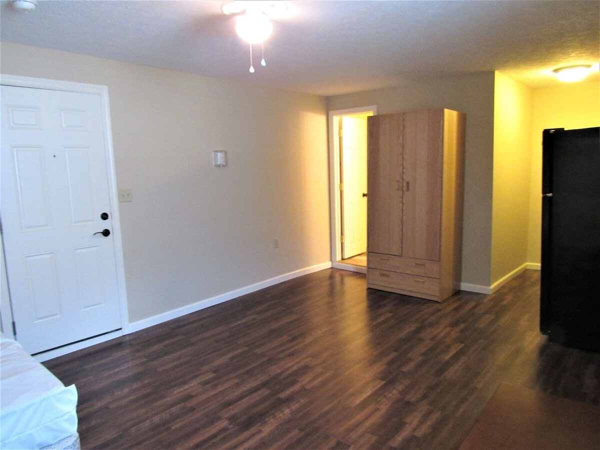 1100 RES - 1100 RES Unit 14-102 RES