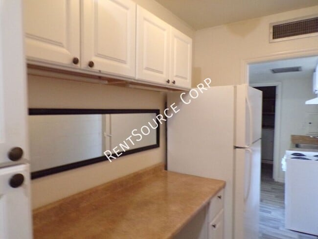 Photo - 238 E Williams St