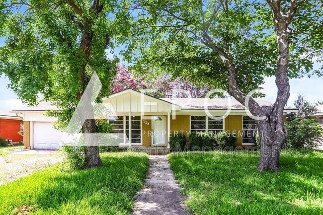 Photo - 118 Darden Dr House