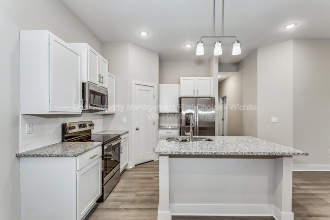 Photo - 3413 W 45th St S