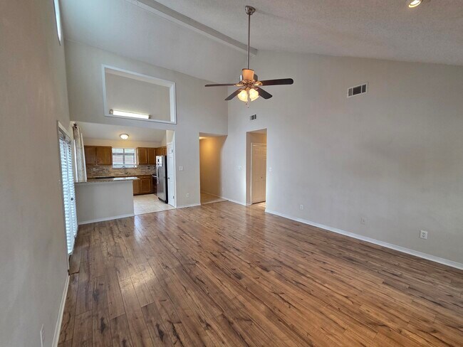 Photo - 2113 Wilderness Path