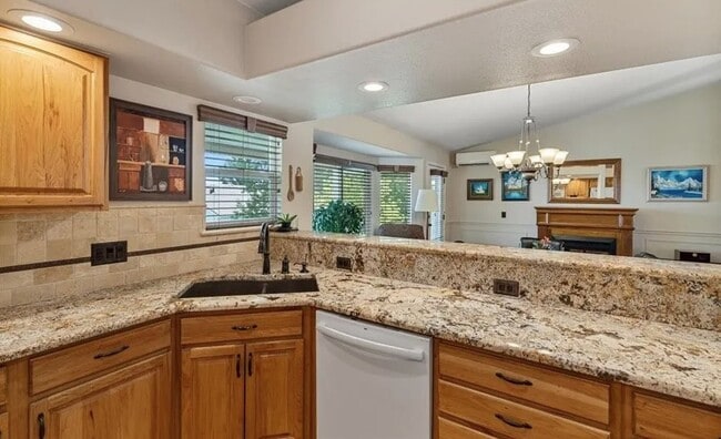 Kitchen to great rm