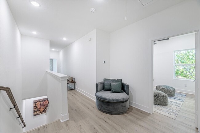 Photo - 7806 Comal St
