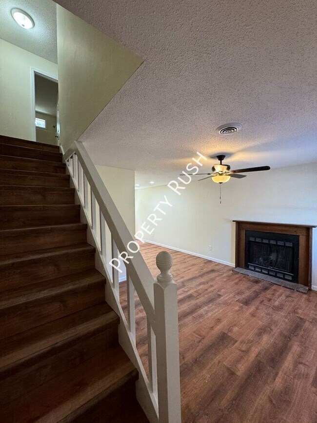 Photo - 1511 Rustic Dr Unit 1511