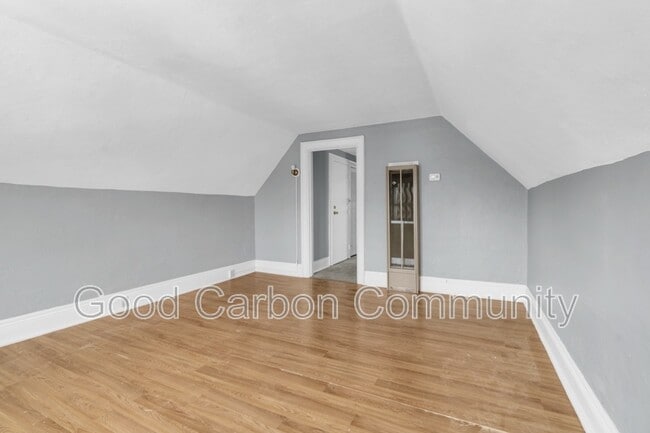 Photo - 319 W Utica St Unit 3