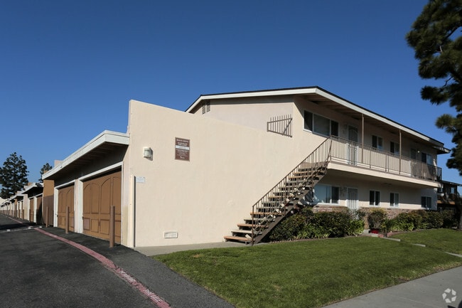 Beach Grove Apartments