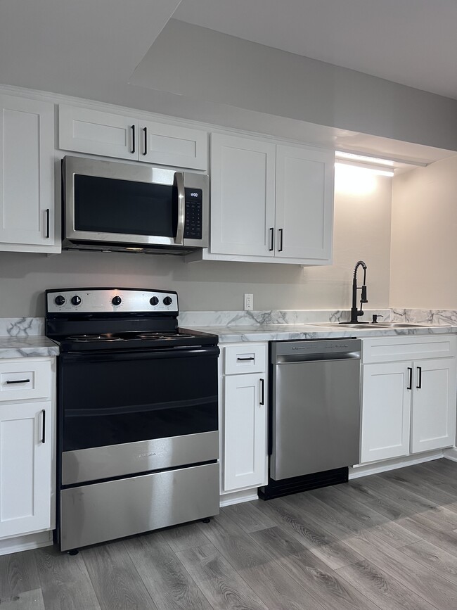 Photo - Fisher St. Apartments