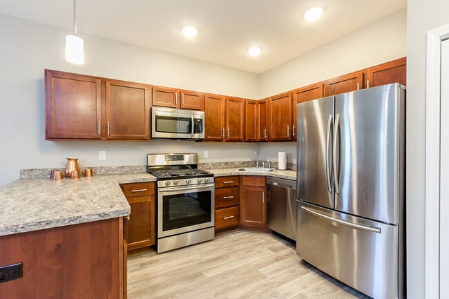 Photo - Eagle Ridge Circle