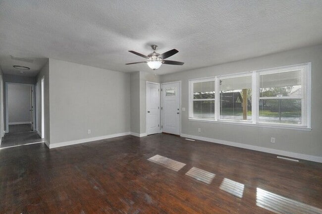 Photo - 1920 S Mayfair Ave