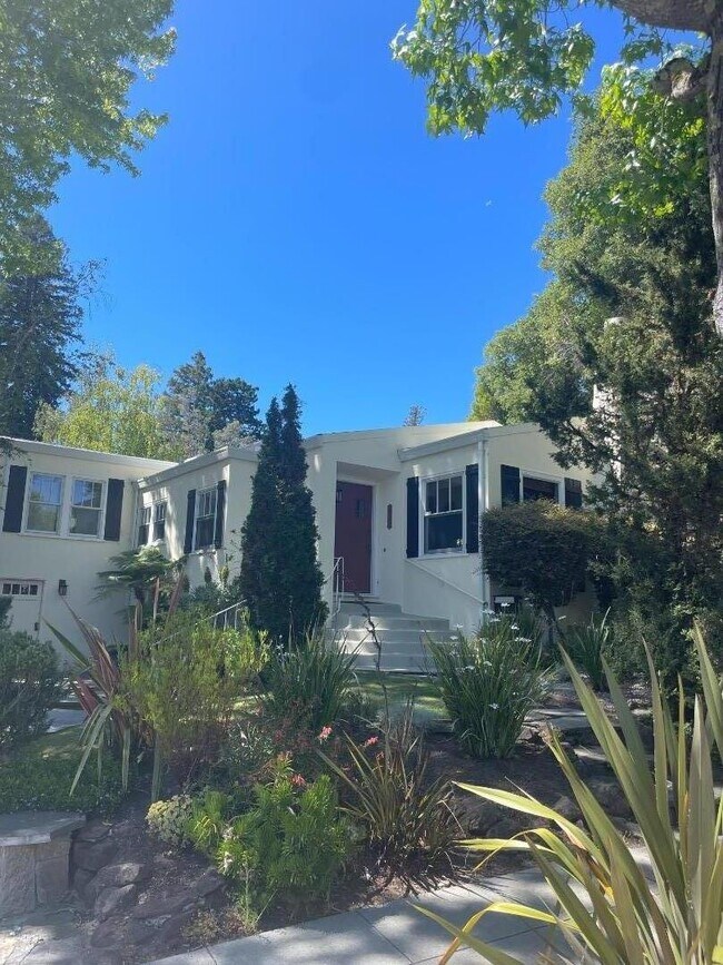 Photo - 2616 Easton Dr House
