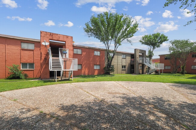 Photo - La Paloma Village Apartments