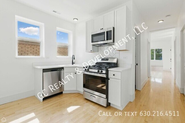 Photo - 1928 W 21st St Unit 2F